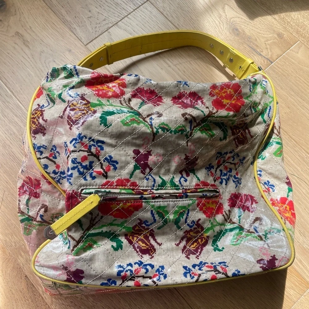 VERA BRADLEY FOLKLORIC FENWICK HOBO TOTE